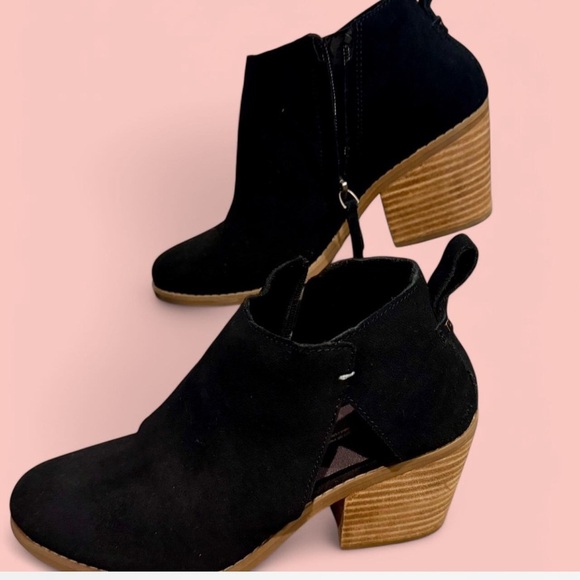 Toms Shoes - TOMS Black suede ankle boots with a boho vibe #ankleboots